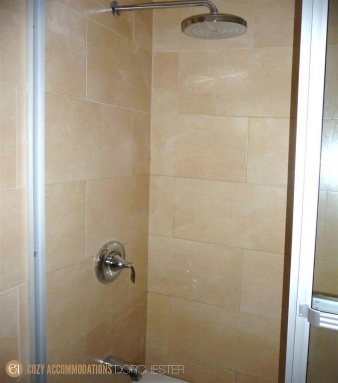 Cozy Accommodations - Dorchester City Line Kingston Ruang foto