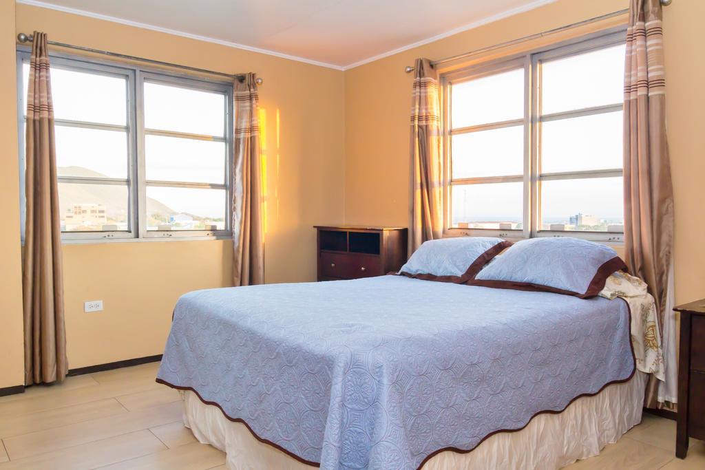 Cozy Accommodations - Dorchester City Line Kingston Bagian luar foto