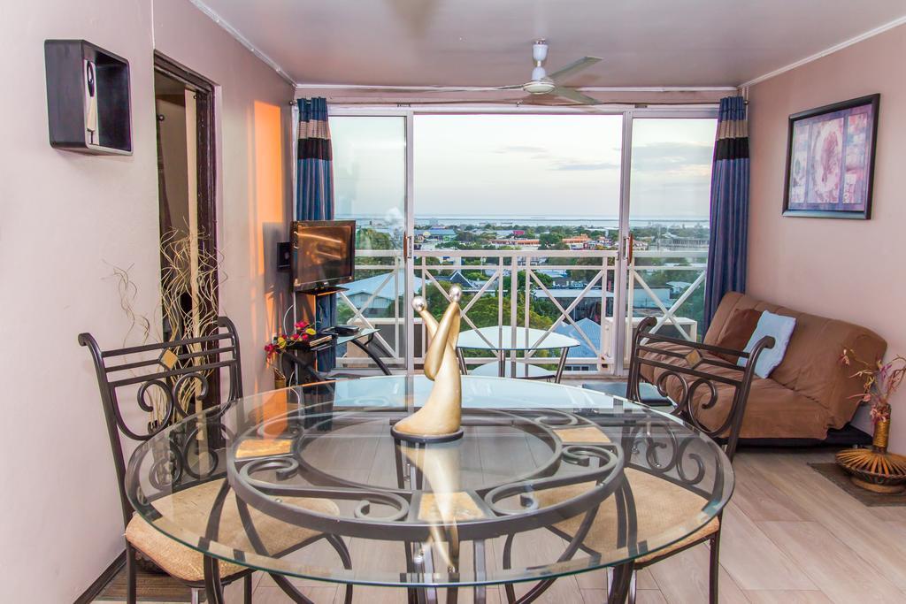 Cozy Accommodations - Dorchester City Line Kingston Bagian luar foto