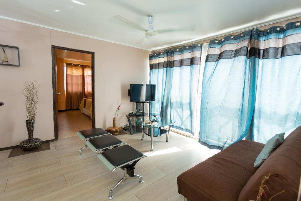 Cozy Accommodations - Dorchester City Line Kingston Bagian luar foto